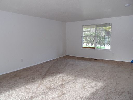 5th image of 5605 NE 89th Ave APT B
