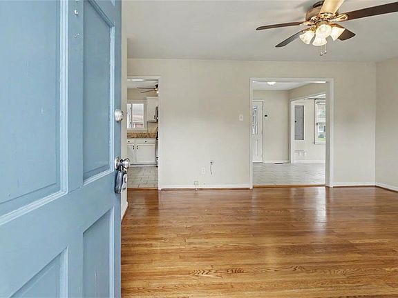 5th image of 174 Mark Twain Dr