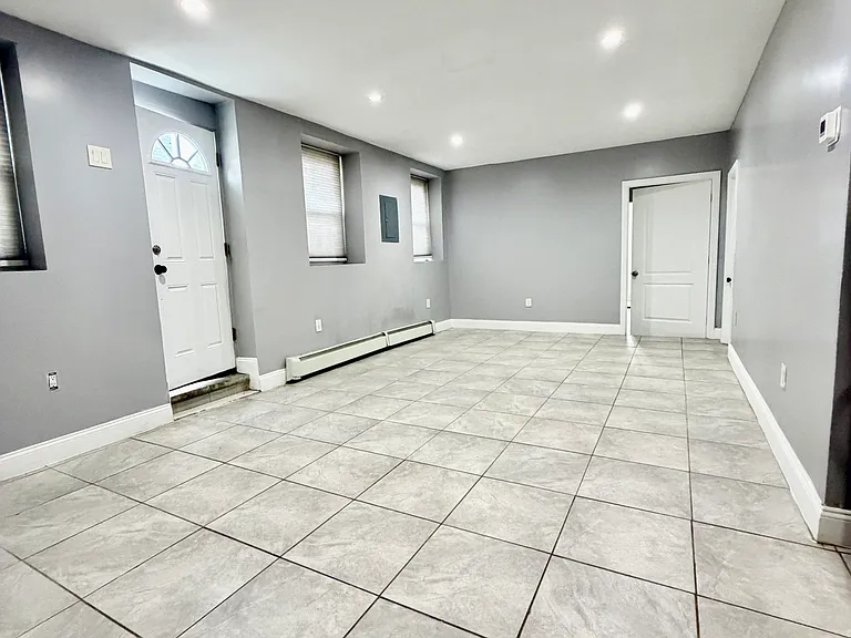 1021 E 213th St #1 — Photo 3