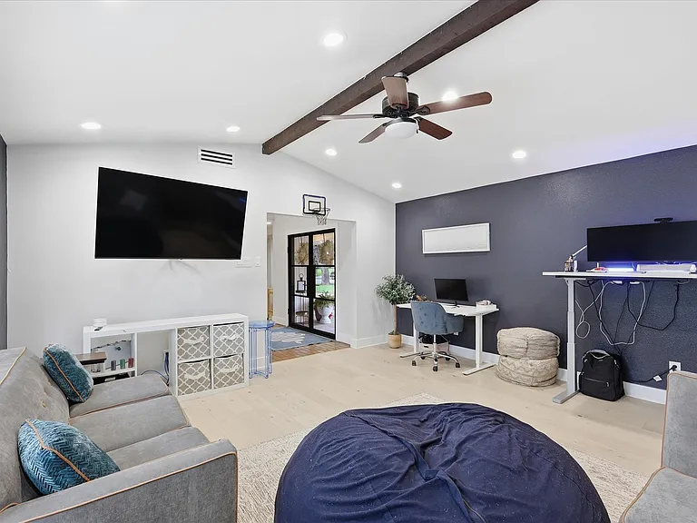14840 Knollview Dr — Photo 17