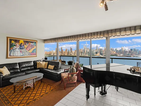 6050 Boulevard East #17-A, West New York, NJ 07093