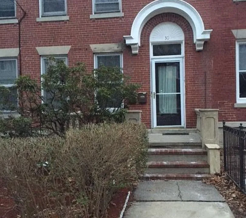 30 Leamington Rd #1D