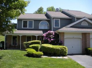 43 Stonehurst Ct, Chesterbrook, PA 19087