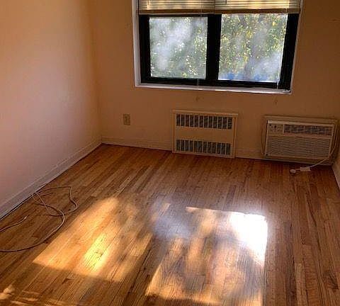 4th image of 140A Hoyt St #4G