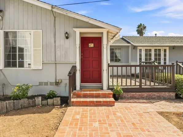 1045 Warmlands Ave, Vista, CA 92084