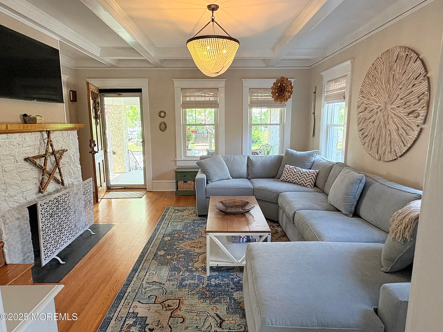 3 bed, 1.5 bath, 1467 sqft, $3,500 — Photo 3