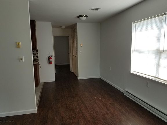 3rd image of 1018d Aberdeen Drive #100d