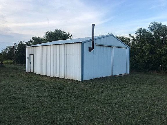 3rd image of 785 County Road 1545