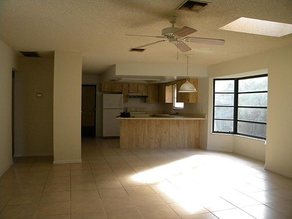 4th image of 11105 Airport Dr Unit 11107
