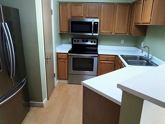 5th image of 2450 Wickersham Ln #102