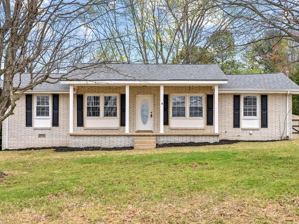 206 Hyndman Rd, Dickson, TN 37055