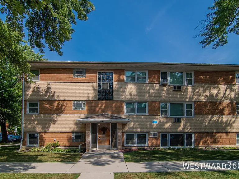 3249 N Keeler Ave #2E — Photo 8