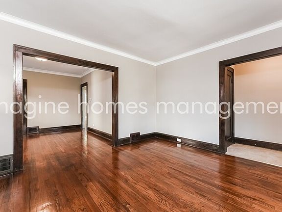5th image of 1327 Lakewood Ave