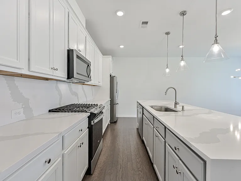 3928 Hester St — Photo 12
