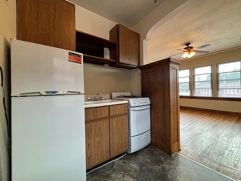 995 Grand Ave — Photo 35