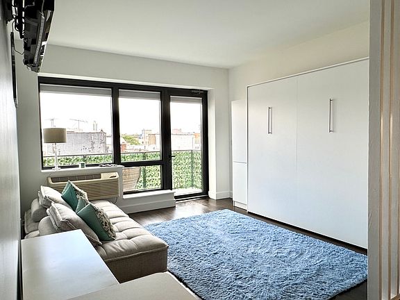5th image of 11-25 45th Ave #Penthouse 6i