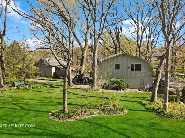 1S211 White Oak Dr, West Chicago, IL 60185