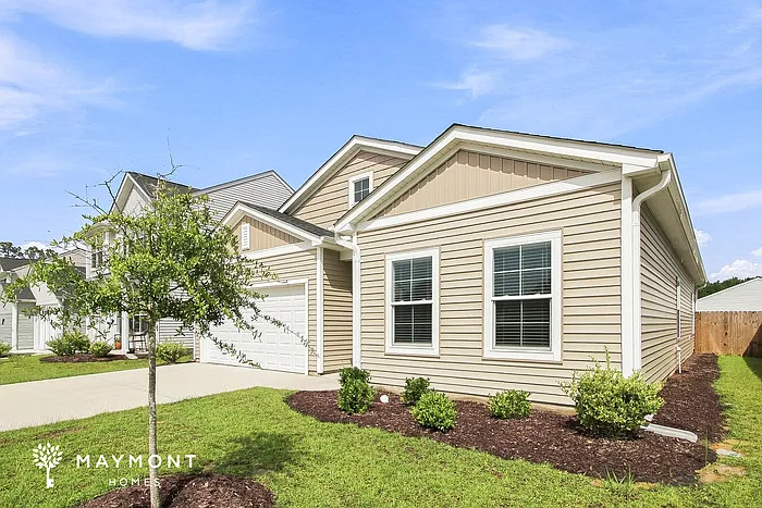 3 bed, 2.0 bath, 1708 sqft, $2,345 — Photo 3