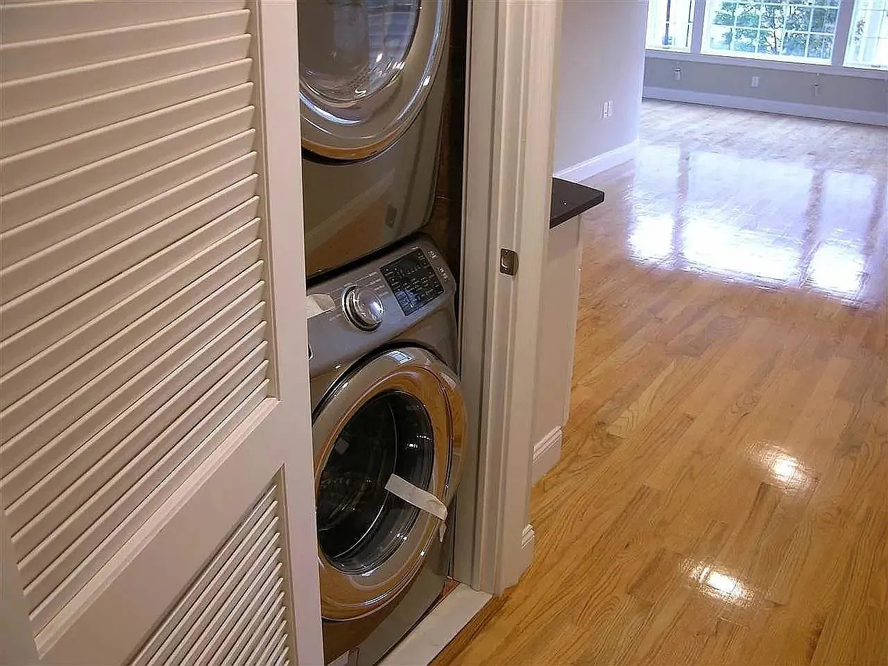 3 bed, 2.0 bath, 1200 sqft, $3,000 — Photo 4