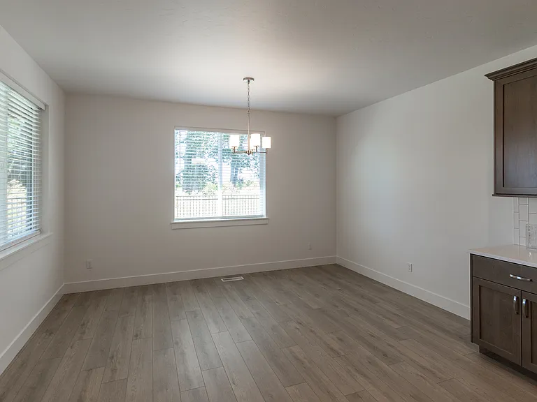 8933 W Tamworth Dr — Photo 19
