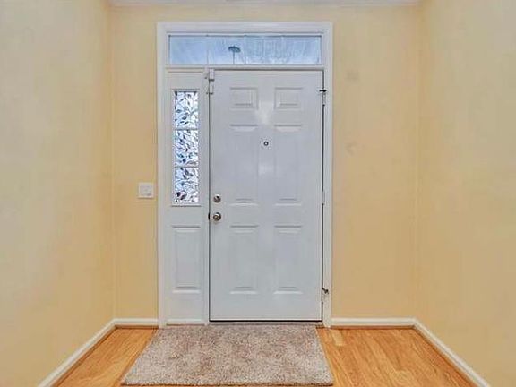 2nd image of 3001 Looking Glass Ct #3001