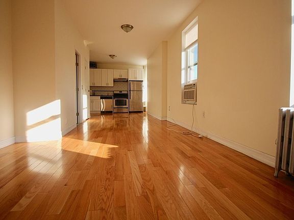 4th image of 90 Bedford St APT 4A