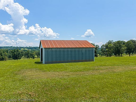 5th image of 9643 Wire Rd