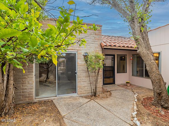 4th image of 8575 N Calle Tioga
