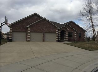 3864 Heritage Ct, Columbus, IN 47203