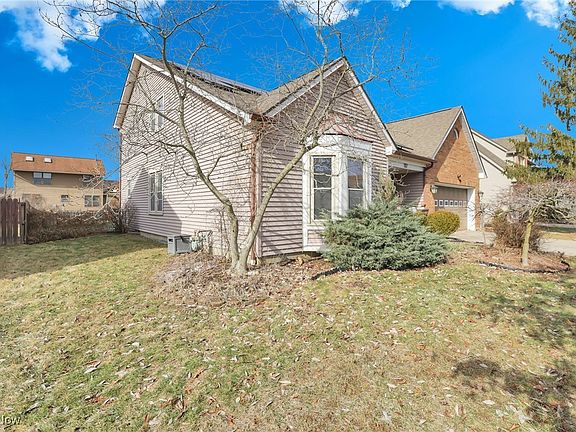 3rd image of 1117 Dawn Dr