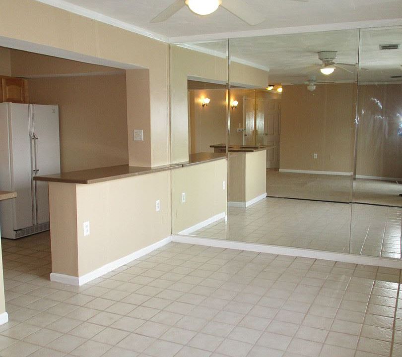1st image of 353 Gatewater Ct Unit 401