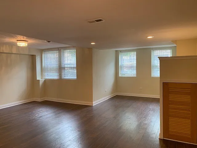 1027 E Hyde Park Blvd #G — Photo 5