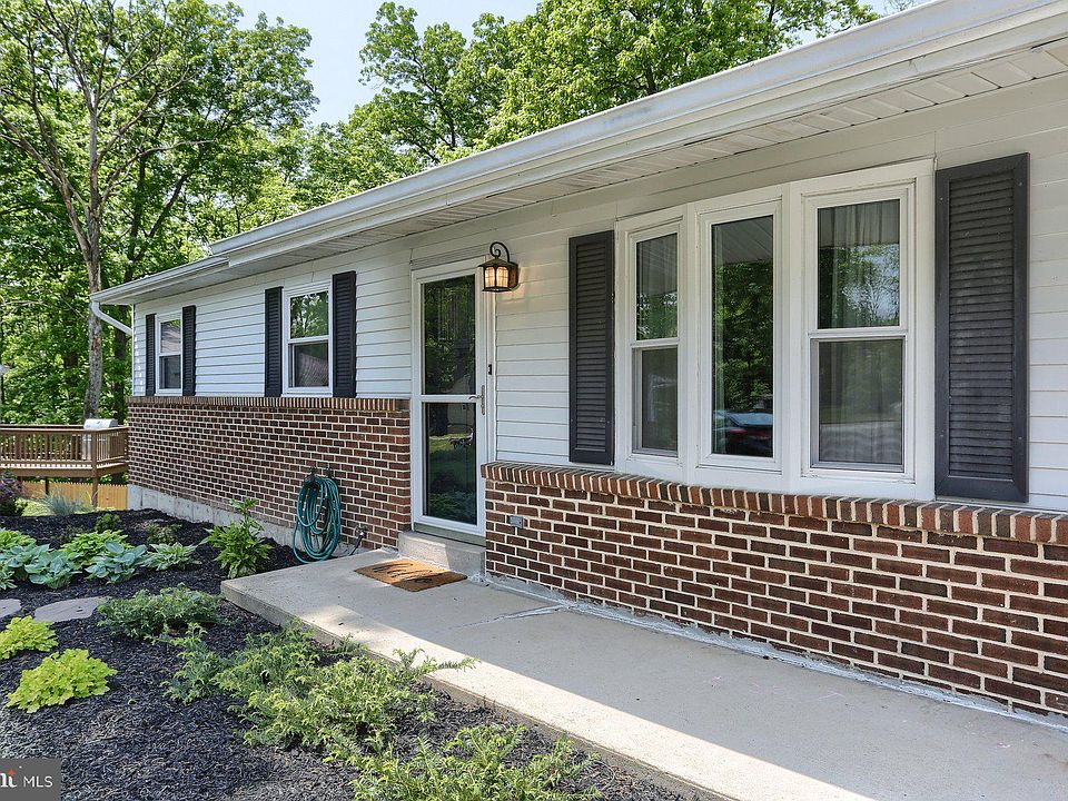 1114 Old Pond Rd, Harrisburg, PA 17112 Zillow