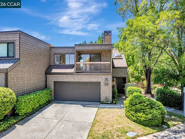 1956 Fair Ridge Ct — Photo 2