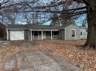 9416 E 64th St, Raytown, MO 64133