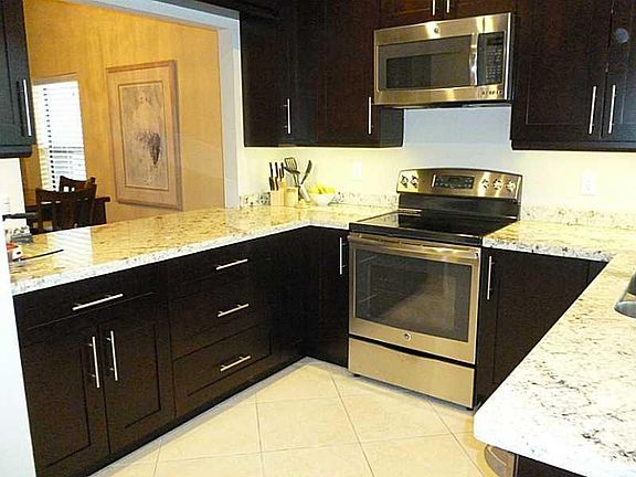 3rd image of 639 Lake Pointe Lane #639