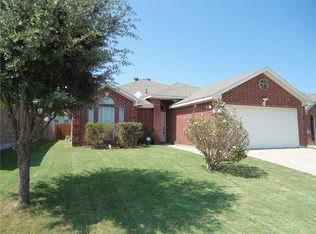 136 Tall Meadow St, Azle, TX 76020