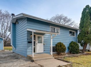 659 Briar Rd, Wauconda, IL 60084