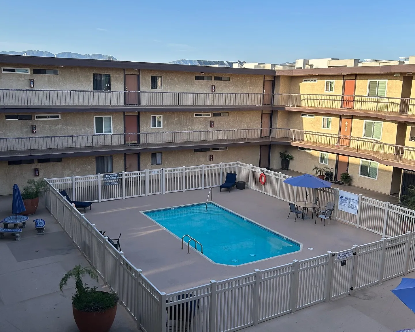 8520 Cedros — Photo 1