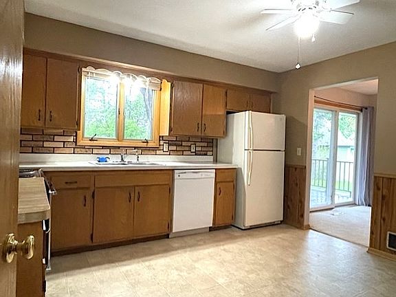 4th image of 3221 Sprague Ave