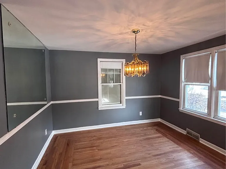 112 Harrington Ave — Photo 5