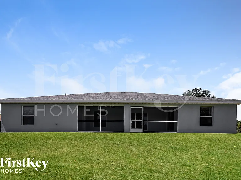 129 Wanatah Ave S — Photo 15