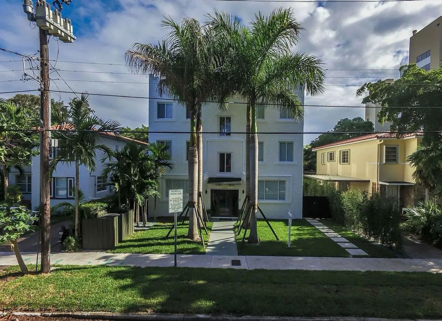 The Roads Apartments — Photo 1