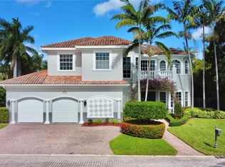 1031 S Harbor Ct, Hollywood, FL 33019