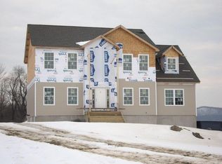 4 High Point Cir, Warwick, NY 10990