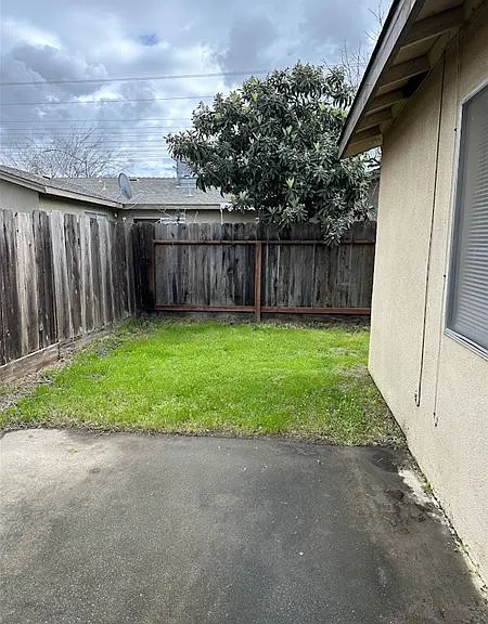 3480 Rochester Ct — Photo 9