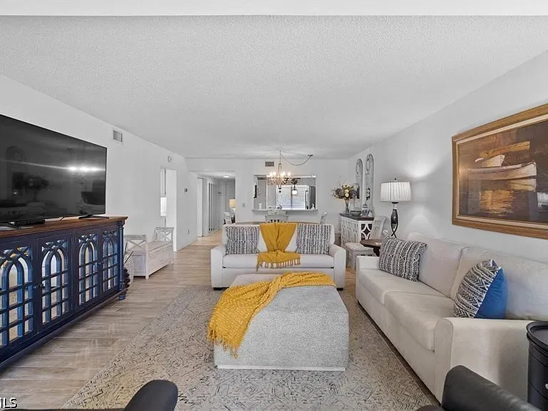 7430 Lake Breeze Dr #402 — Photo 1