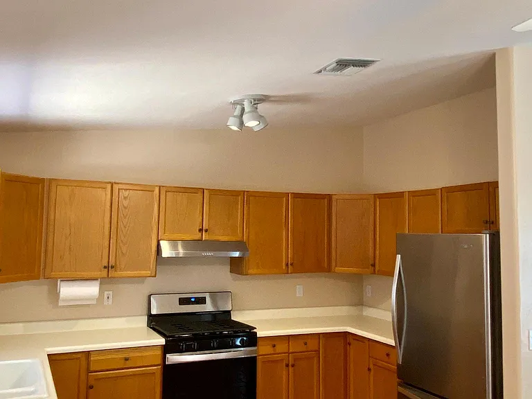 3041 E Loretta Dr — Photo 35