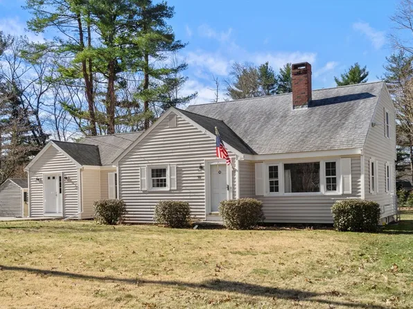 93 Pine St, Walpole, MA 02081