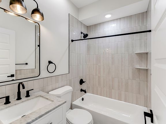 3rd image of 2237 N 33rd St #327C